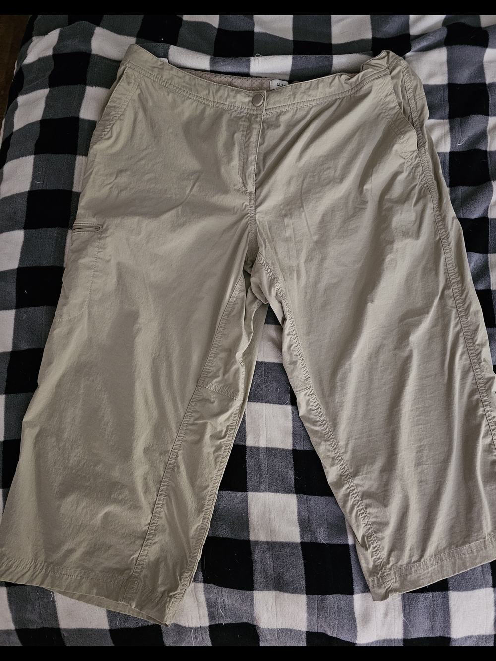 Women's Lightweight Ripstop Khaki Hiking Capri